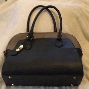 Women’s handbag
